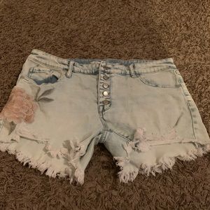 Beautiful mid rise cut off shorts size 14